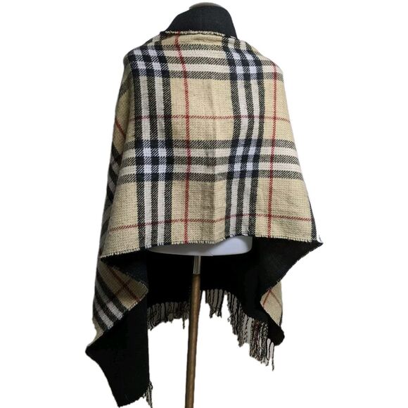 Code Scarf / Wrap / Shawl Plaid Beige Fringe Unisex Reversible Neckwear Pockets - Picture 4 of 10
